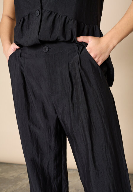 love & divine - love1477