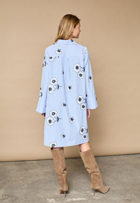 love & divine - love1476