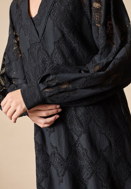 love & divine - love1453