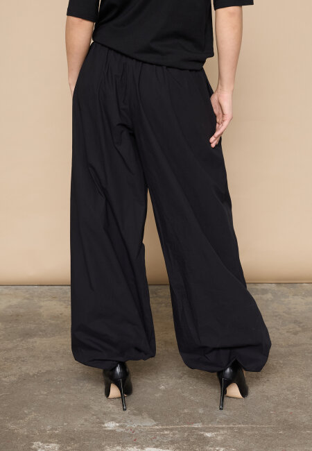 love & divine - love1466