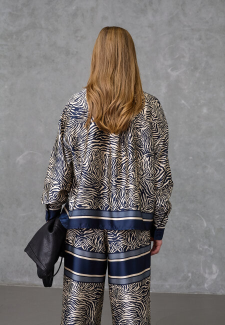 love & divine - love1393-1