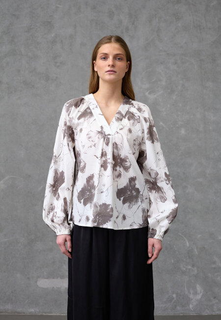 love & divine - love1528