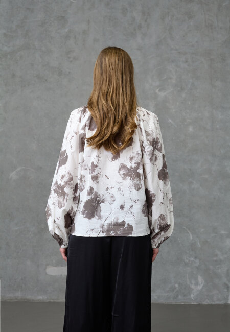 love & divine - love1528