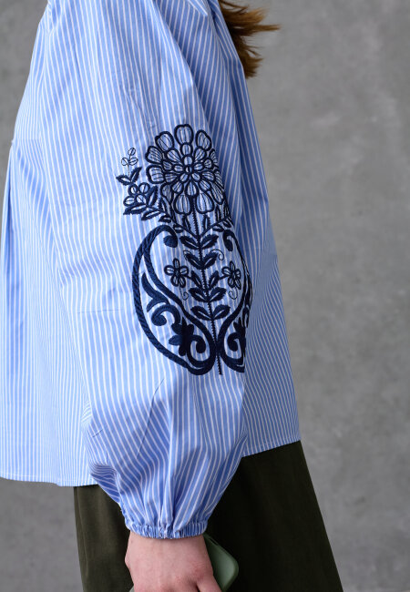 love & divine - love1529