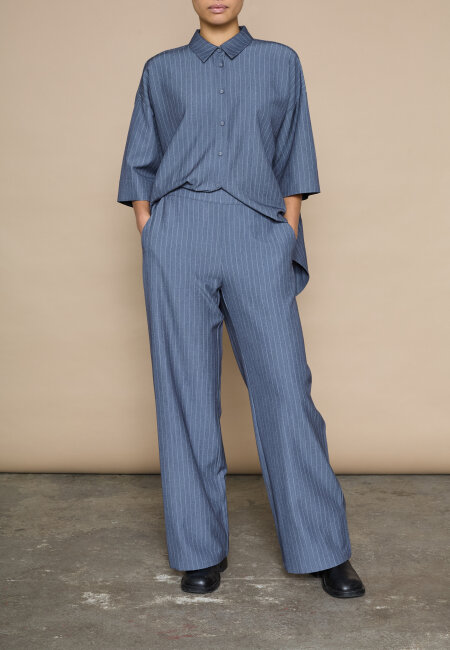 love & divine - love1024-58