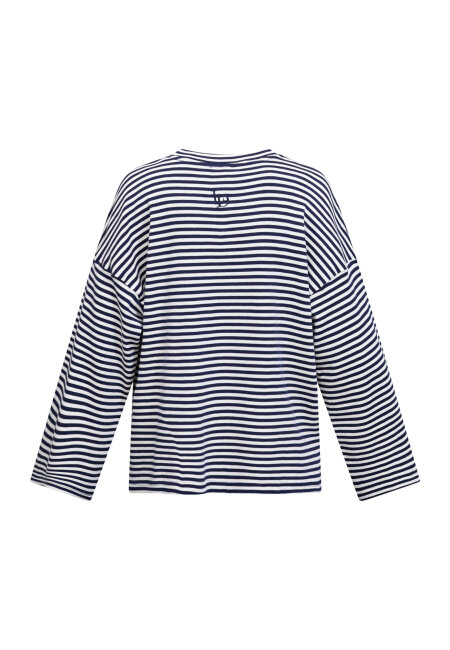 love & divine - love1505