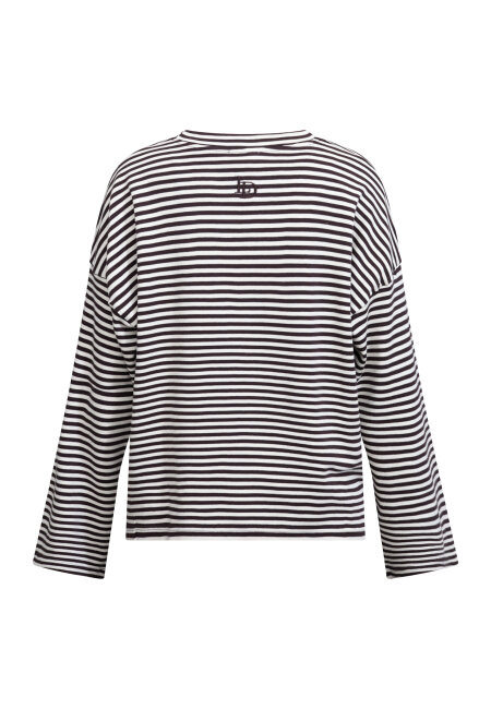 love & divine - love1505