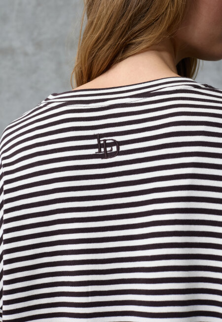 love & divine - love1505