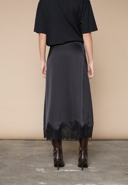 love & divine - love1503