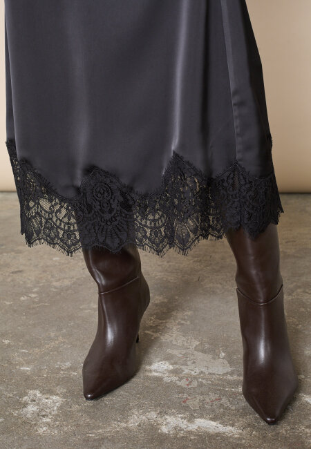 love & divine - love1503