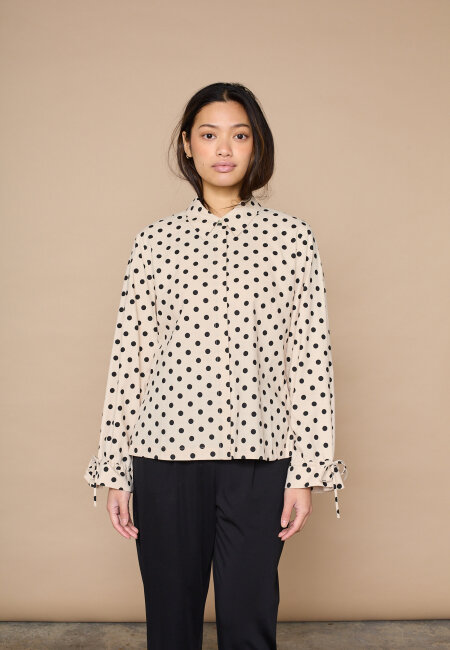 love & divine - love1497