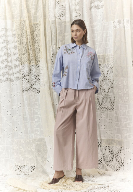 love & divine - love1511