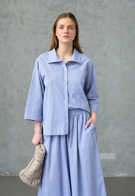 love & divine - love1523