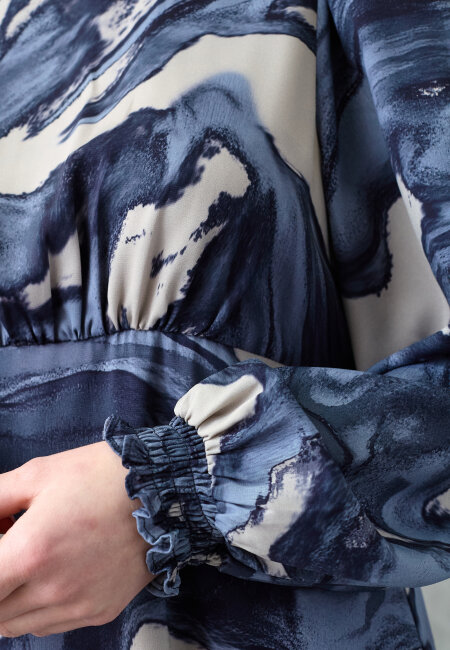 love & divine - love1552