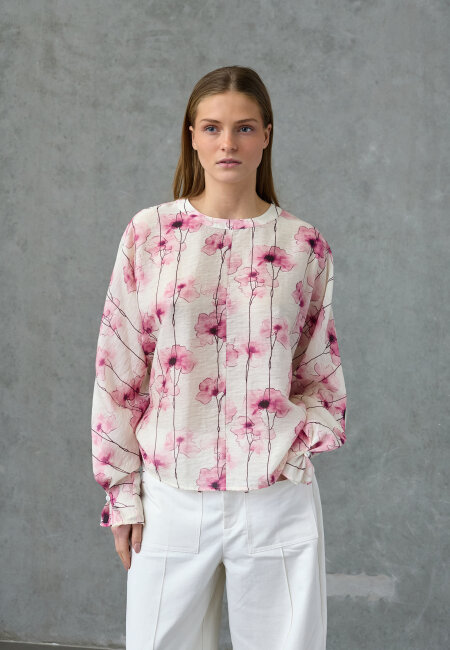 love & divine - love1551