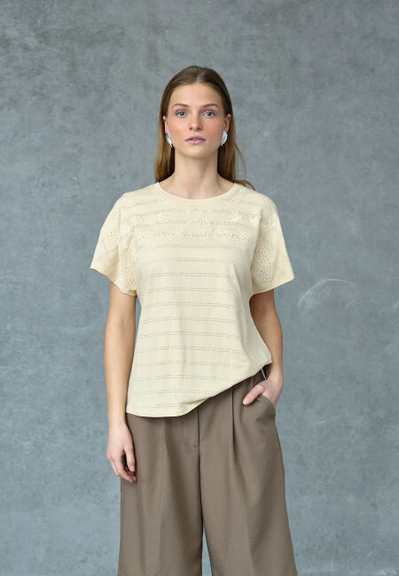 love & divine - love1533