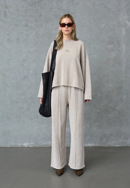 love & divine - love1572