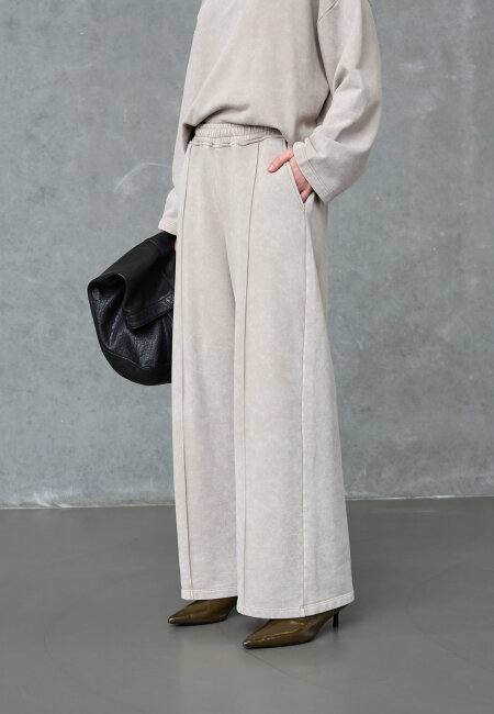 love & divine - love1573