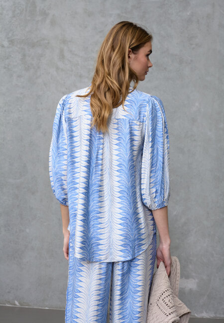 love & divine - love456-10