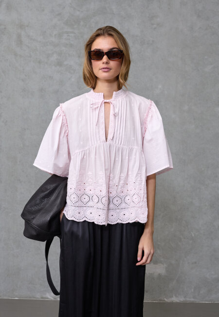 love & divine - love1530