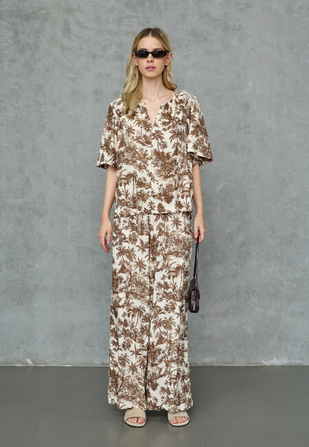 love & divine - love1579