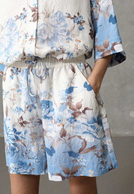 love & divine - love970-13