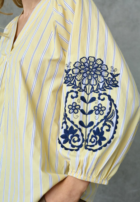 love & divine - love1597