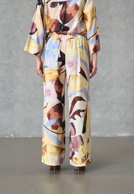 love & divine - love207-45