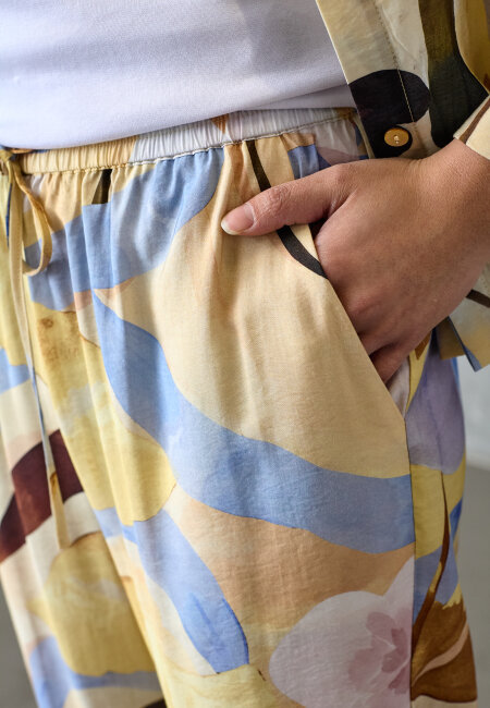 love & divine - love207-45