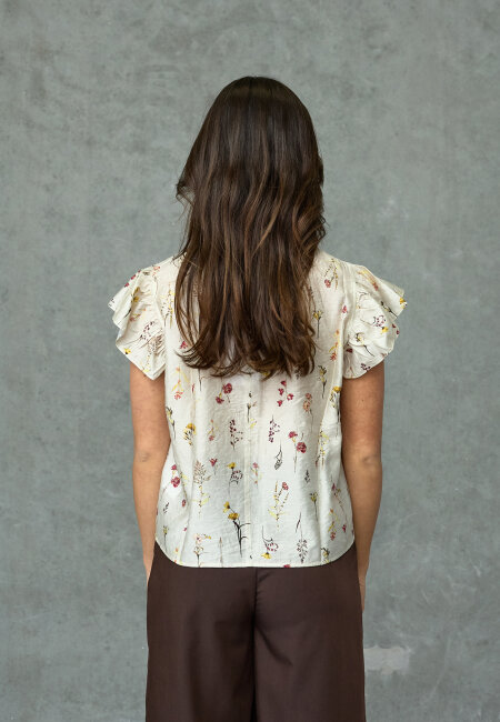 love & divine - love1374-1