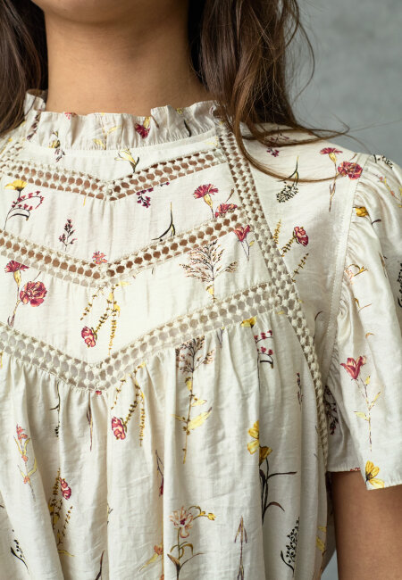 love & divine - love1603